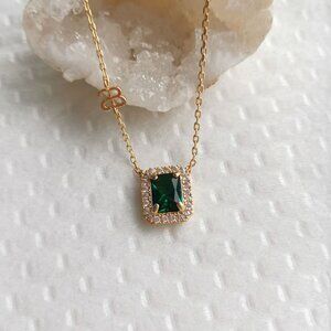 New Gold Alicia Bonnie Aurora Green Crystal Necklace